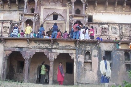 Visitors at Raj Mahal, Orccha, Madhya Pradesh, India
