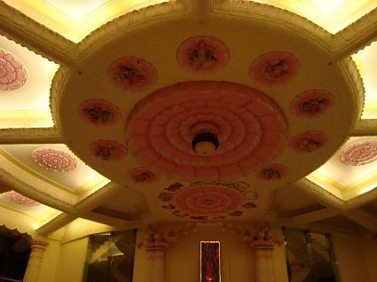 The ceiling at Vishalakshi mandap