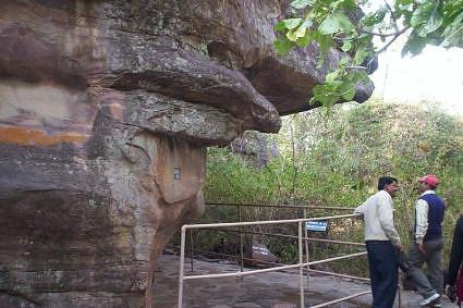 Cave shelter, Bhimbetka caves, Madhya Pradesh, India