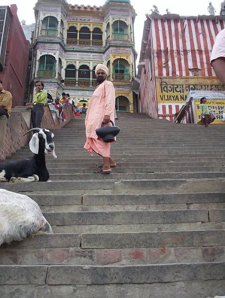 A Hindu renunciate Sanyasi on the banks of River Ganga, Kashi, Varanasi, India