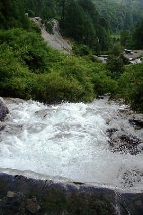 Himalyan spring water Uttarakhand